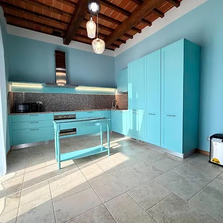 Spacious With Shared Pool In Сasa de vacaciones Poppi