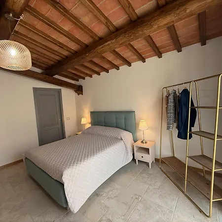 Spacious With Shared Pool In Nyaraló