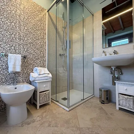 Spacious With Shared Pool In Сasa de vacaciones *